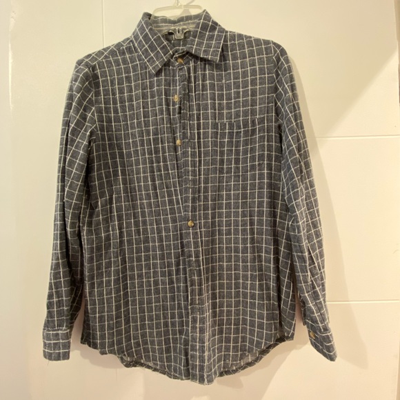 Brandy Melville Button Up - Picture 1 of 2